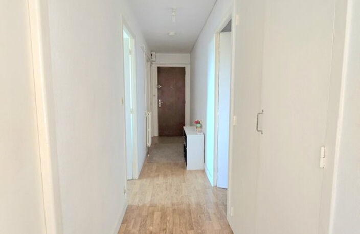 Appartement à vendre – 4 pièces – 68m² - 3 ch - cave et parking – centre nord de Rennes – quartier Sévigné — photo 3