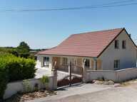 MAISON CONTEMPORAINE DE STANDING AVEC PISCINE – COMMENAILLES (JURA) — photo 2