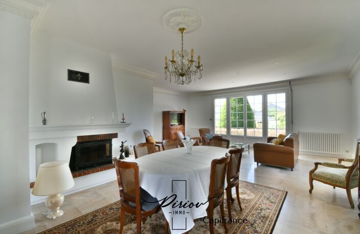 Maison familiale au coeur de Doué la Fontaine - Potentiel de 6 chambres — photo 3