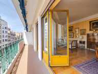 MARSEILLE 8ᵉ – RUE PARADIS | APPARTEMENT DE CARACTÈRE AVEC BALCONS, GARAGE EN OPTION — photo 3