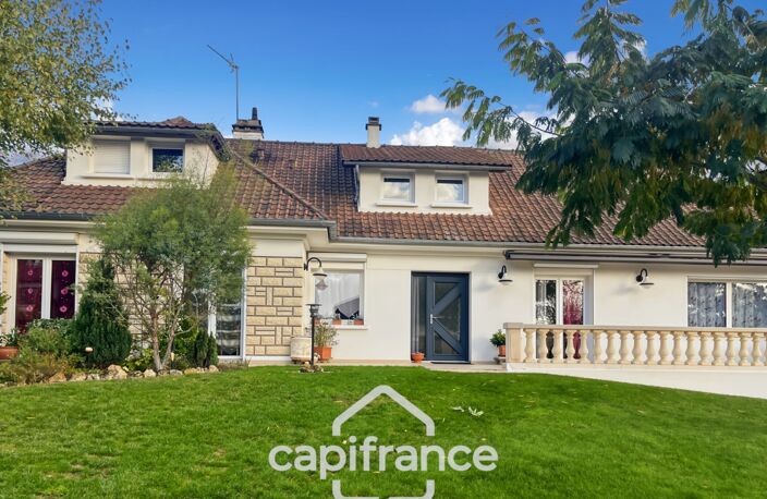 Secteur Golf d’Ormesson-sur-Marne, maison familiale 215 m², calme absolu, terrain 1 060 m² — photo 2