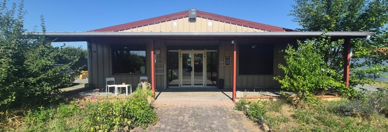 Local industriel 3 Pièces 305 m² à vendre à Maringues (63350)