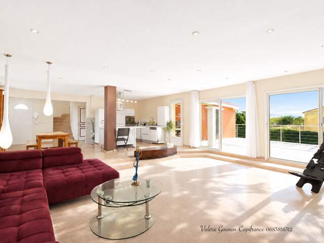 Maison à vendre 6 pièces JUVIGNAC (34)-170m2-3 chambres-Studio-Piscine-Terrain 850m2-Sous-sol-Double Garage — photo du bien