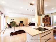 Maison à vendre 6 pièces JUVIGNAC (34)-170m2-3 chambres-Studio-Piscine-Terrain 850m2-Sous-sol-Double Garage — photo 2
