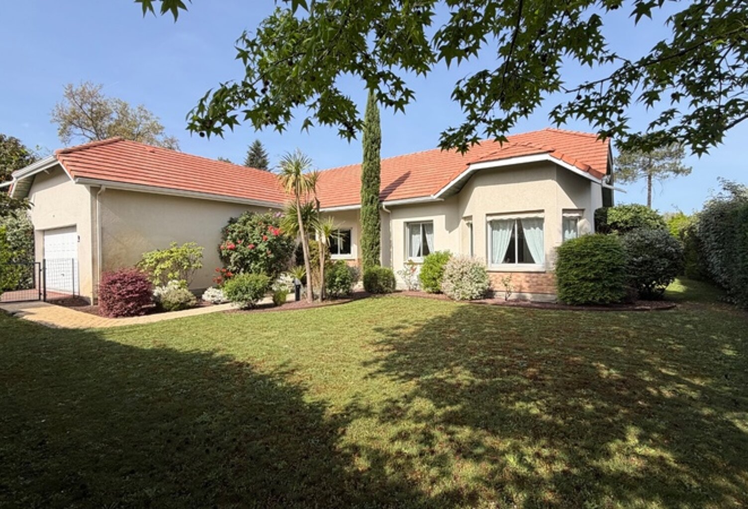 Villa bourgeoise 5/6 pièces au coeur du golf de Pessac — photo 1
