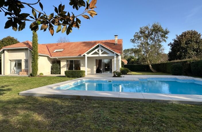 Villa bourgeoise 5/6 pièces au coeur du golf de Pessac — photo 2