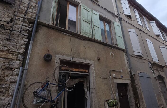 SAINT HIPPOLYTE DU FORT (30) secteur écu de France, idéal investisseur immeuble de rapport d'environ 98m² habitable composé de 2 appartements et d'un studio rentabilité de 11.8% brut — photo 2