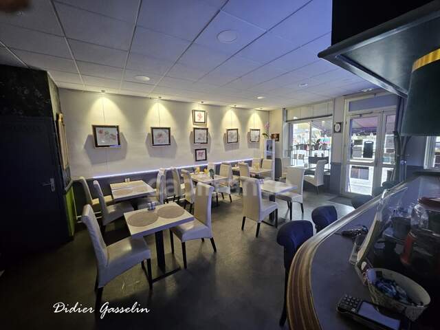 Fonds de commerce BAR - RESTAURANT à vendre LA FERTE BERNARD (72) — photo du bien