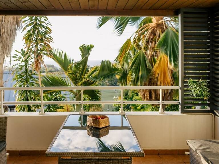Appartement à vendre 4 pièces Duplex Chemin Summer résidence Bassin Bleu SAINT GILLES LES BAINS (974) — photo 1