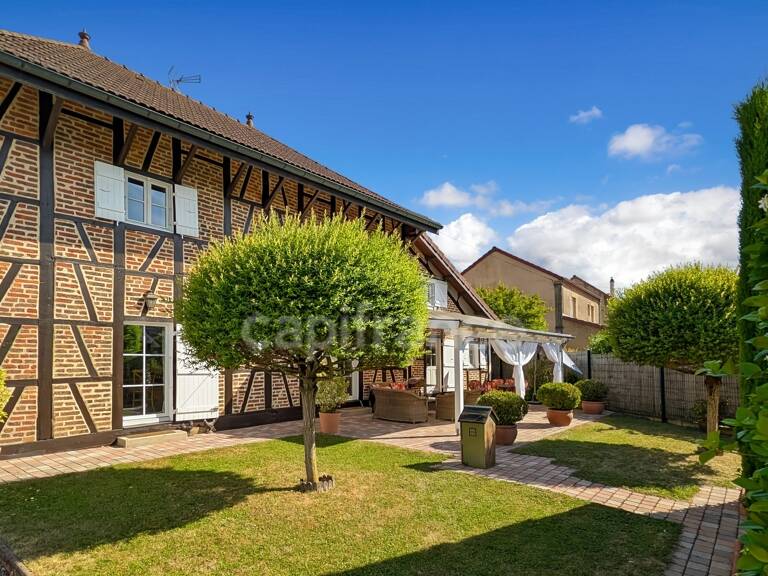 Maison de charme à Colombages de 184.67 m² à vendre 8 pièces SAINT GERMAIN DU BOIS (71) terrain de 443 m² piscine ! — photo 1