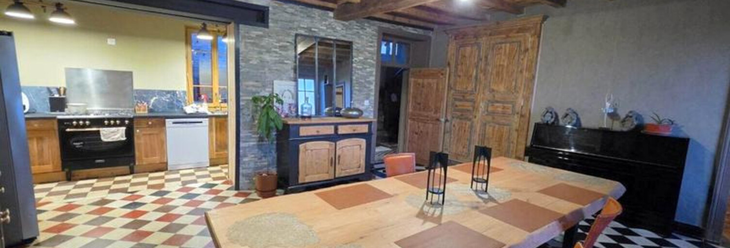 Maison 11 Pièces 296 m² à vendre à Pérouges (01800)