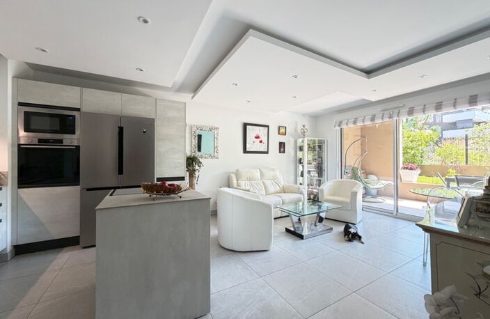 À Vendre – VILLENEUVE LOUBET (06) Appartement 3 Pièces en Rez-de-Jardin dans une Résidence de Standing (Livrée en 2024) — photo 2
