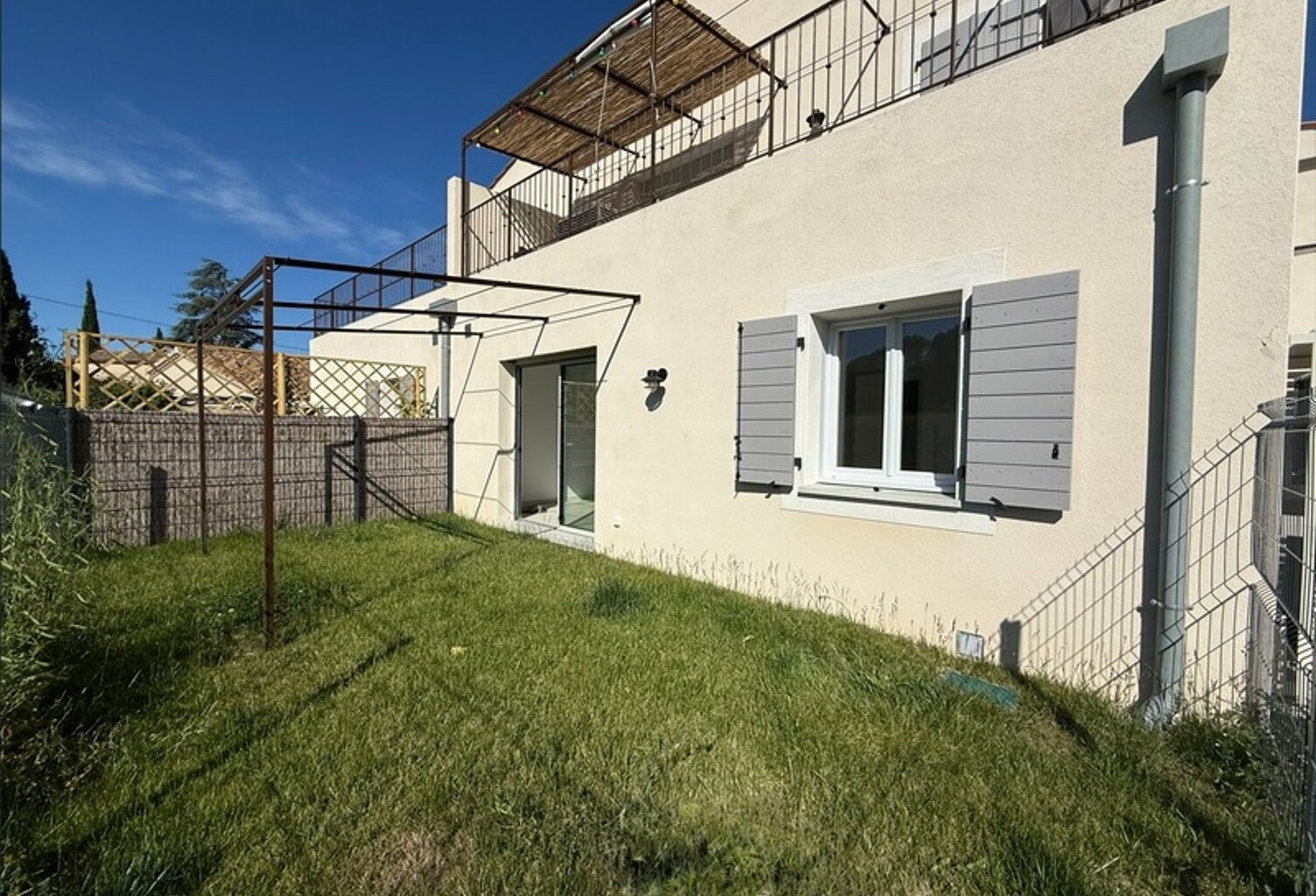 Appartement neuf à vendre 3 pièces  63,70 m2 jardin LOURMARIN (84) — photo 1