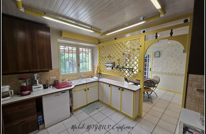 L’ARGENTIÈRE-LA-BESSÉE : MAISON DE CARACTÈRE DE 194 M², TERRAIN DE 2 510 M² ET NOMBREUSES ANNEXES — photo 5