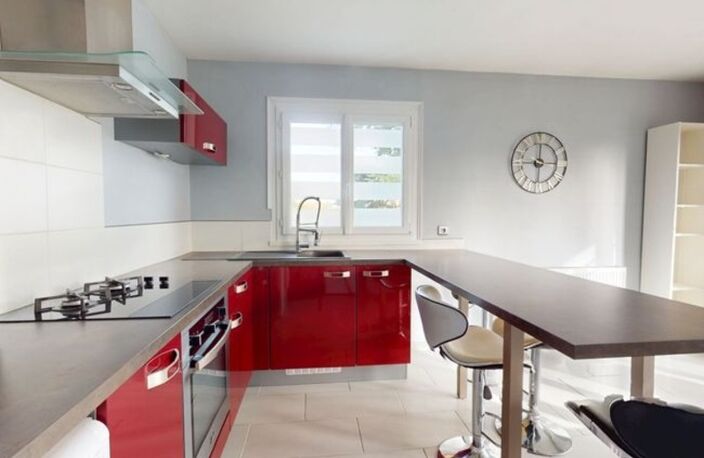 Appartement lumineux avec balcon et garage — photo 5