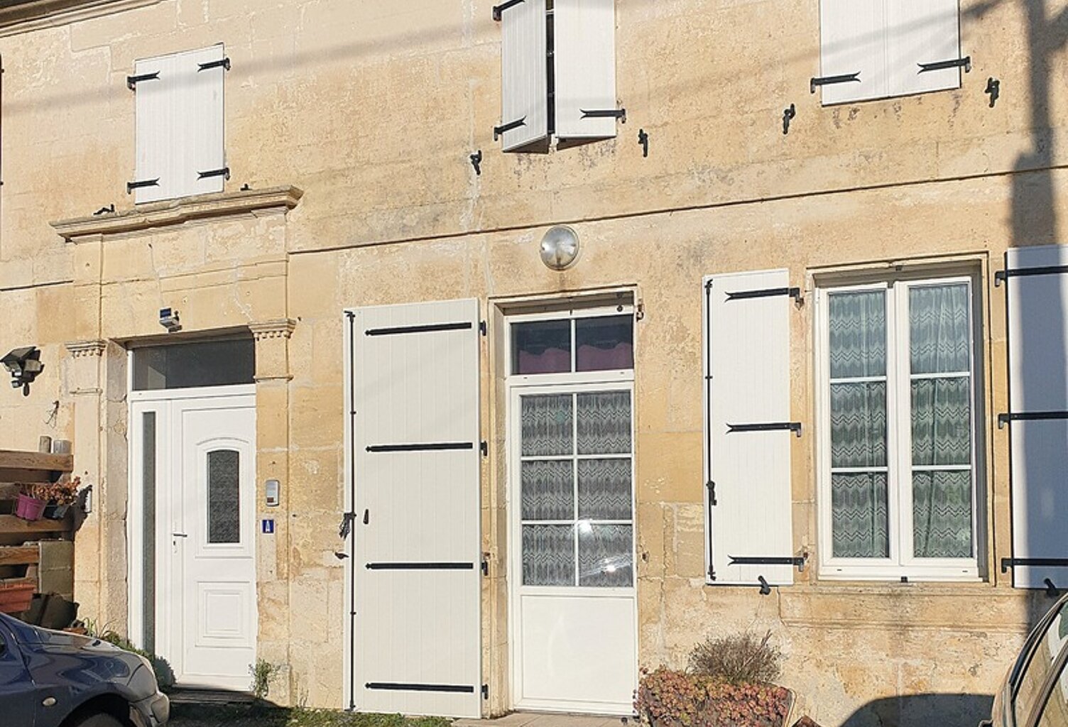 Appartement 85 m² à vendre 3 pièces BURIE (17) — photo 1