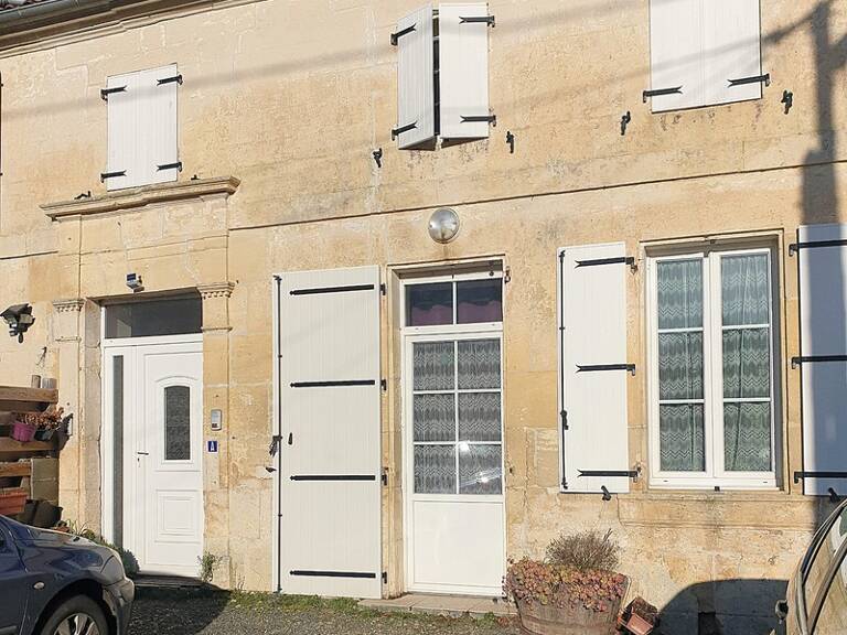 Appartement 85 m² à vendre 3 pièces BURIE (17) — photo 1