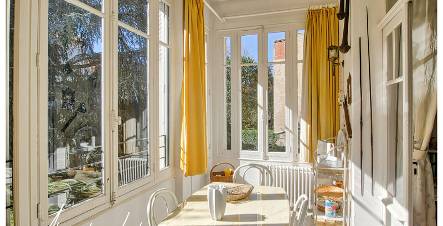 Dpt Tarn et Garonne (82), à vendre MONTAUBAN maison d'architecte des années 30, 10 pièces de 217m² avec jardin et garage — photo 1