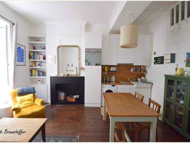 Appartement à louer 1 pièces SAINT MARTIN DE RE (17) studio avec mezzanine — photo du bien