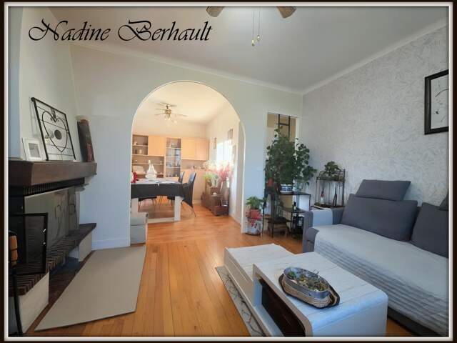 Maison à vendre 4 pièces  Amilly gare (45), sous sol complet, 2 ch en étage, salon avec cheminée, cuisine aménagée, jardin clos, 2 mn transport Gare Montargis — photo du bien