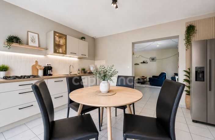 Maison en limite de campagne - 6 Pièces - Hauteurs de Givors - Divisée en 2 appartements - Potentiel locatif — photo 3