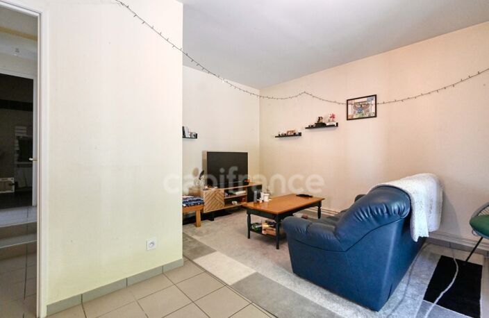 Maison en limite de campagne - 6 Pièces - Hauteurs de Givors - Divisée en 2 appartements - Potentiel locatif — photo 4