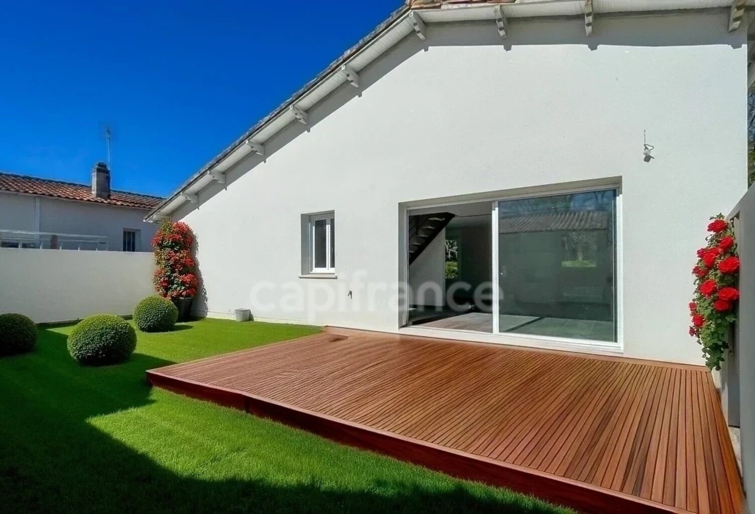 Maison à vendre 5 pièces BREUILLET (17) - Terrain de 232m² — photo 1