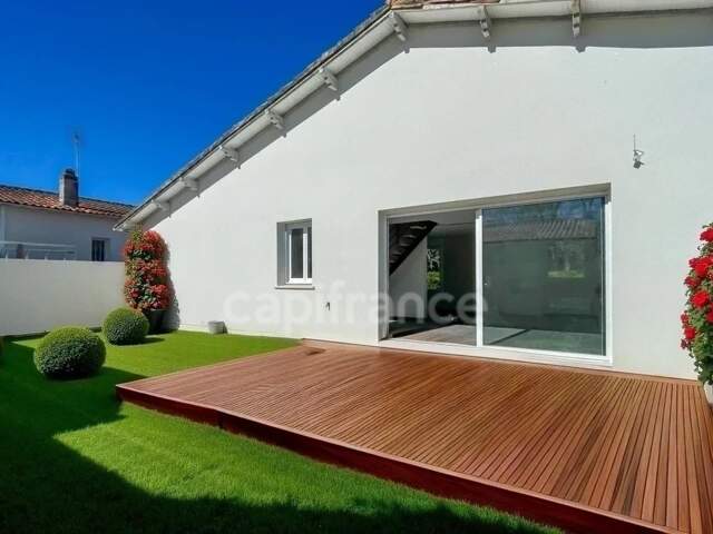 Maison à vendre 5 pièces BREUILLET (17) - Terrain de 232m² — photo du bien