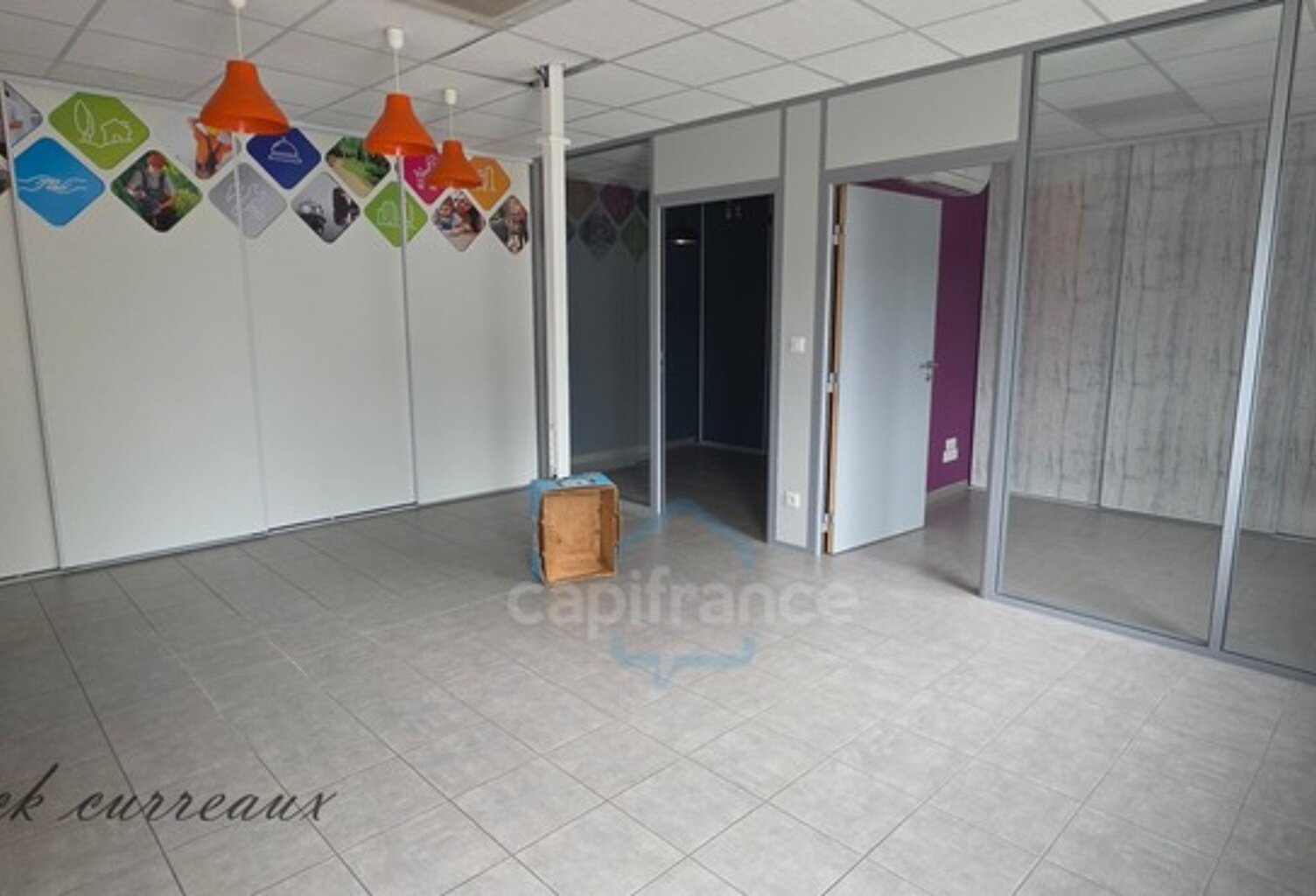 Local professionnel climatisé avec bureaux indépendants — photo 1