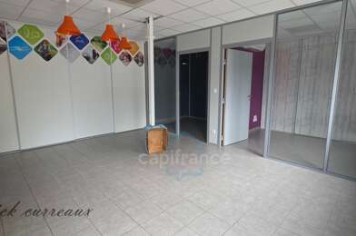 Bureau 5 pièces 1085 €