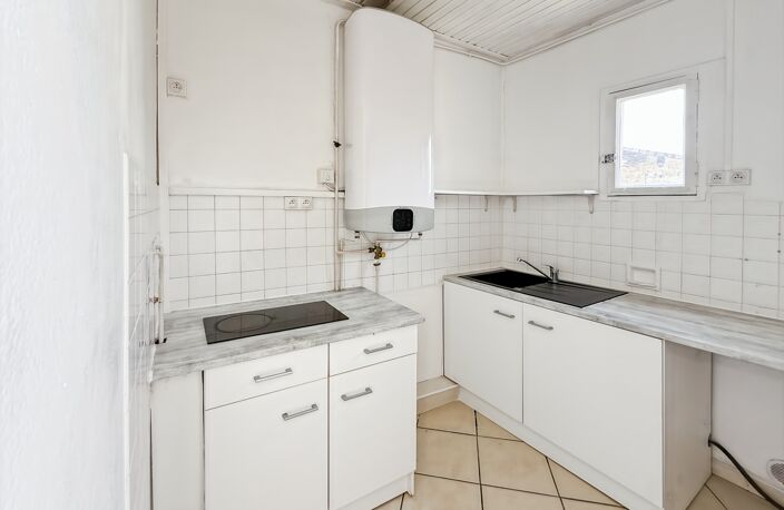 Idéal investisseur – Lumineux T1 bis de 48 m² – Bordeaux Capucins / Victoire — photo 3