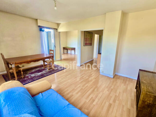 Saint-Gratien (95) – Appartement 4 pièces de 83 m², 2 chambres, 2 balcons, parking,  cave à proximité du lac d'Enghien, dernier étage, ascenseur — photo du bien