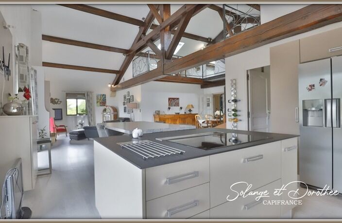 Dpt Hérault (34), à vendre LIGNAN SUR ORB maison P8 de 325 m² - Terrain de 1 300,00 m² garage 250 m² -parking- 5 ch — photo 2