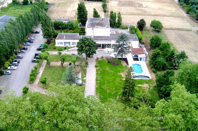 Commerce 50 pièces 1049000 €