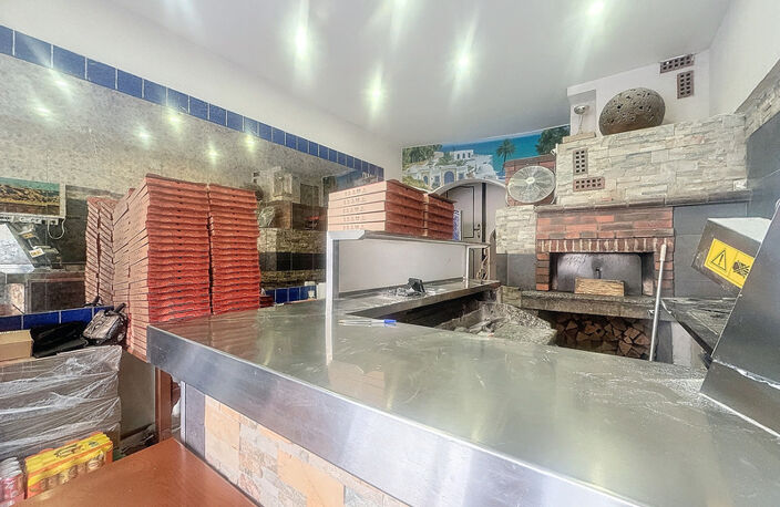 Pizzeria avec murs commerciaux à vendre – Ambilly, aux portes de Genève — photo 5