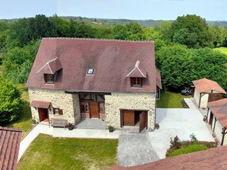 Dpt Creuse (23), à vendre proche Crozant maison de 3 chambres de 136 m2, véranda, garage, piscine, gîte de deux chambres - Terrain  6375m2 — photo 1
