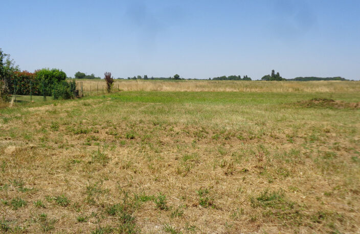 Terrain viabilisé à vendre de 1 259 m² PLASSAC (17) — photo 2