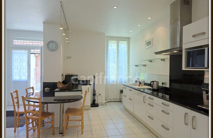 Maison à vendre | Propriété familiale de caractère | 266 m² | Piscine | 7 chambres | A6 | — photo 5