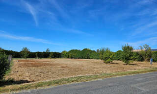 Terrain  1465 m² à vendre à Saint-Ciers-du-Taillon (17240)