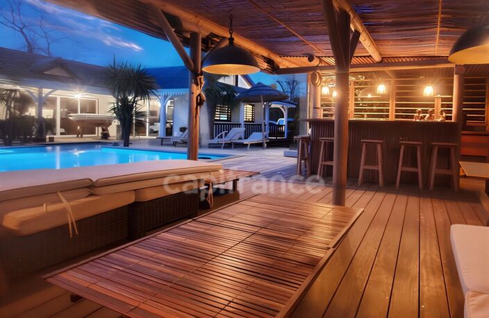 LACANAU - PROCHE LAC ET CENTRE VILLE - MAISON 250M2 SUR 2000M2 – PISCINE SPA SAUNA — photo 3