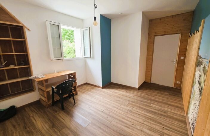 DOLUS D'OLÉRON (17) emplac n°1 en coeur de ville, A Louer Local/Bureau de 73m² donc 45m² de surface commerciale — photo 3