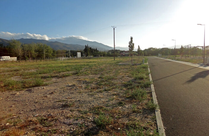 Dpt Pyrénées Orientales (66), à vendre ILLE SUR TET terrain constructible 1875 m², plat, vaibilisé — photo 3