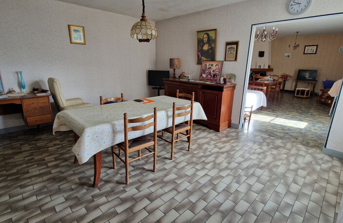 Dpt Charente Maritime (17), à vendre TONNAY BOUTONNE maison P6 — photo 3