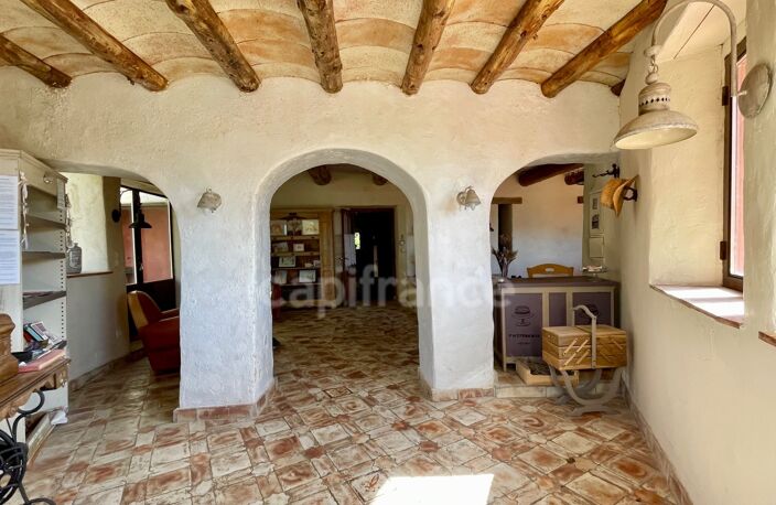 ROUSSILLON – PROPRIÉTÉ D'EXCEPTION AU CŒUR DU LUBERON — photo 5
