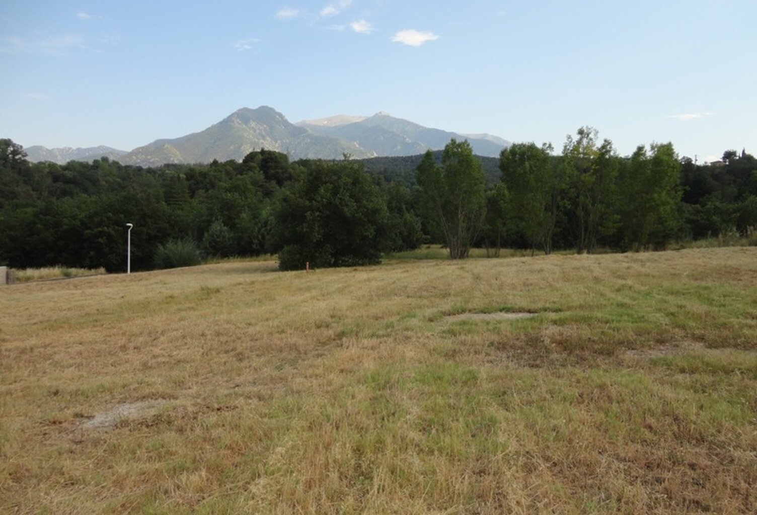 Dpt Pyrénées Orientales (66), à vendre PRADES Terrain constructible 270 m², 2 faces, libre constructeur — photo 1