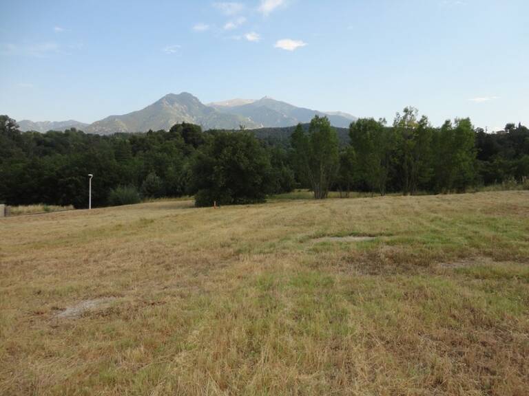 Dpt Pyrénées Orientales (66), à vendre PRADES Terrain constructible 259 m², 3 faces, libre constructeur — photo 1