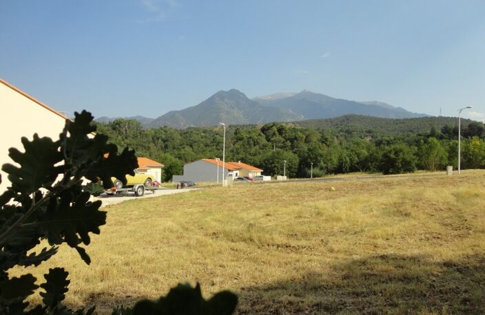Dpt Pyrénées Orientales (66), à vendre PRADES Terrain constructible 259 m², 3 faces, libre constructeur — photo 3