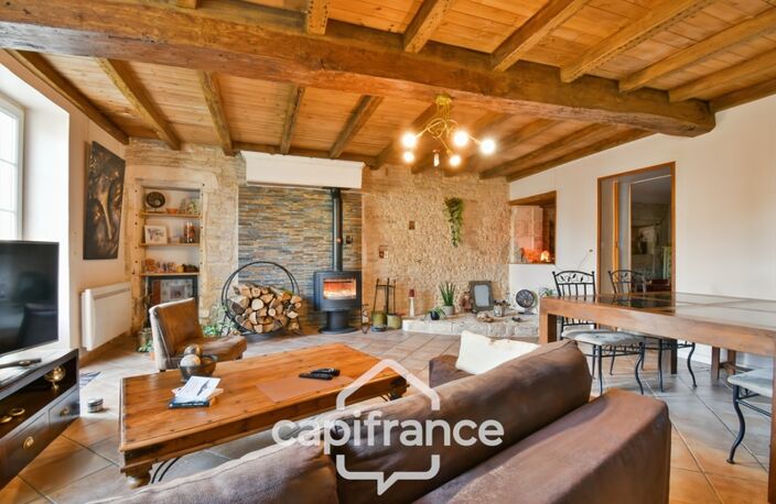 Maison à vendre 5 pièces ASNIERES LA GIRAUD (17) avec jardin, dépendances et garage — photo 4