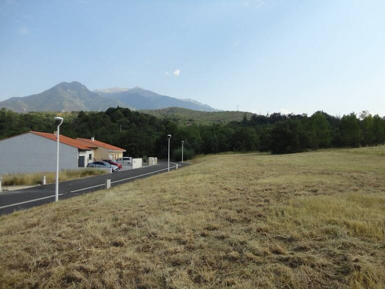 Dpt Pyrénées Orientales (66), à vendre PRADES Terrain constructible 1230 m², 4 faces, libre constructeur — photo 1
