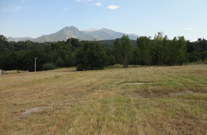 Dpt Pyrénées Orientales (66), à vendre PRADES Terrain constructible 374 m², 2 faces, libre constructeur — photo 2